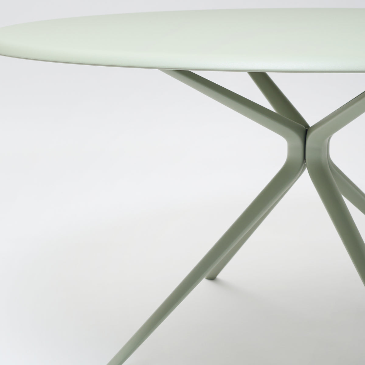Moai Ronde Tafel – 92T12A