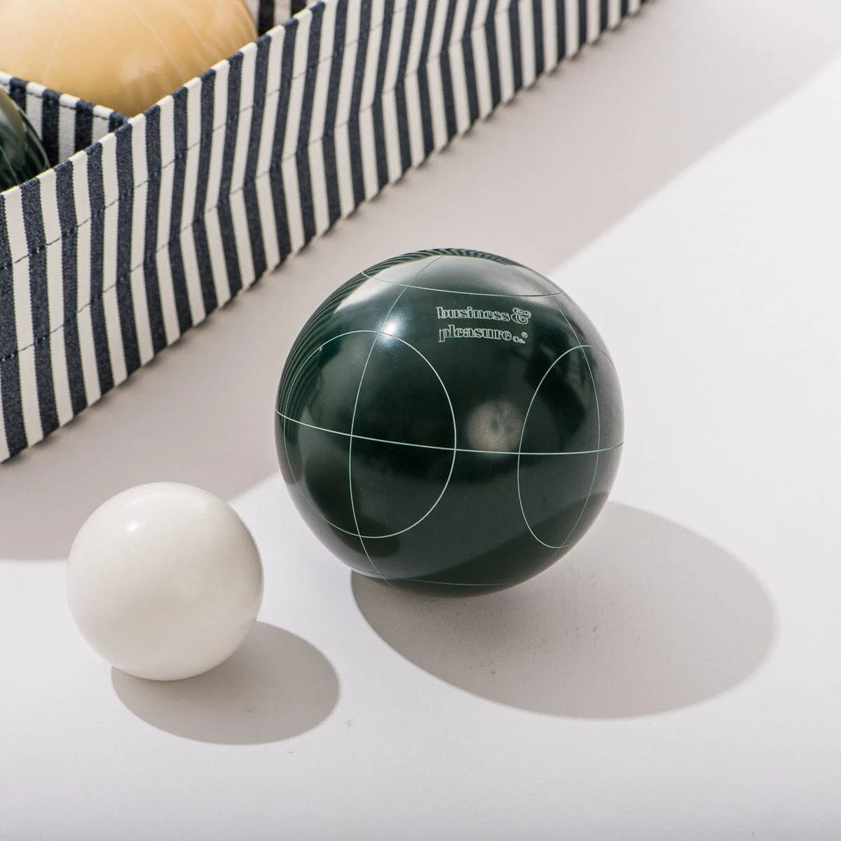 The Bocce Ball Set – Antique White