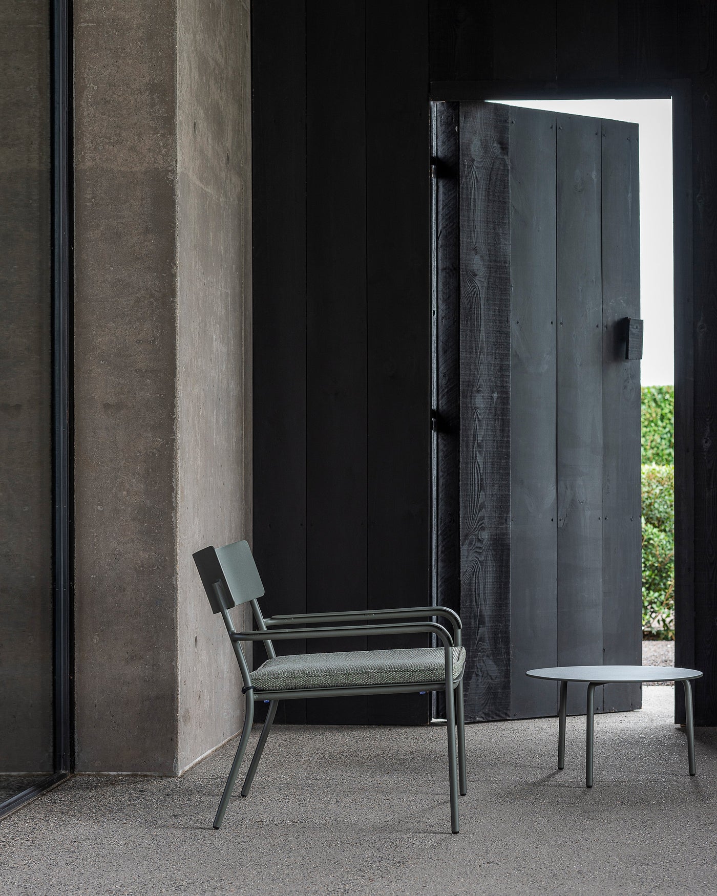 Lounge Chair August