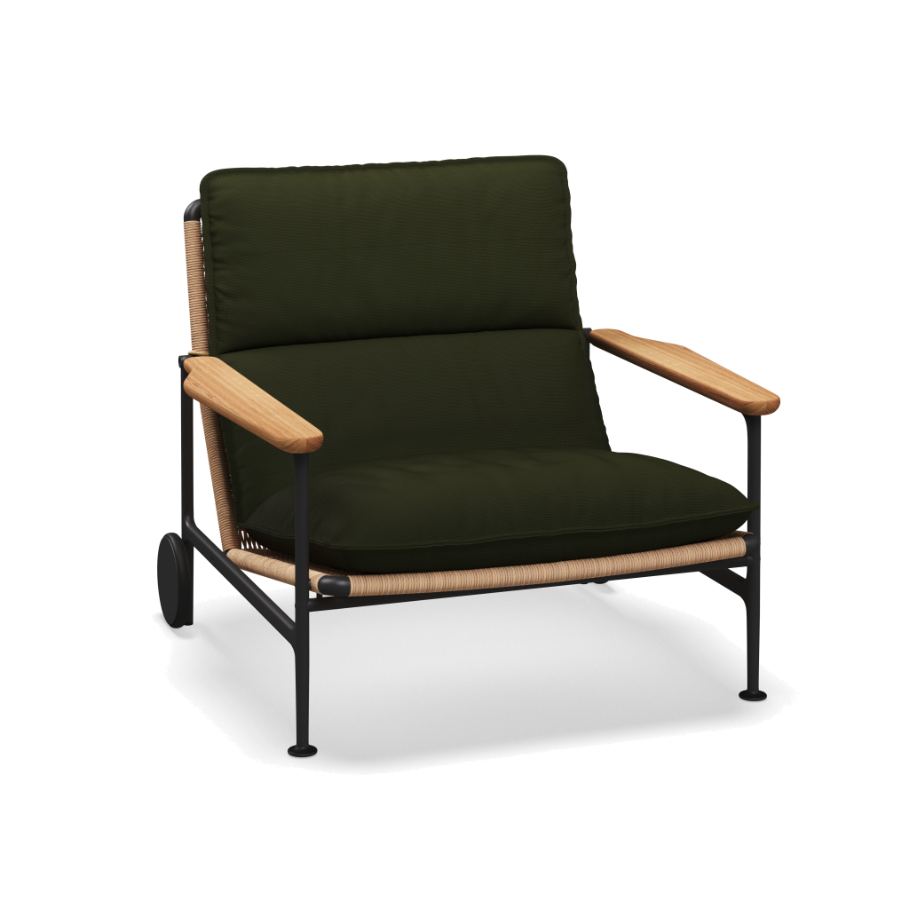Zenith loungestoel met teakhouten armleuningen — Meteor Wheat Natural met Fife Olive