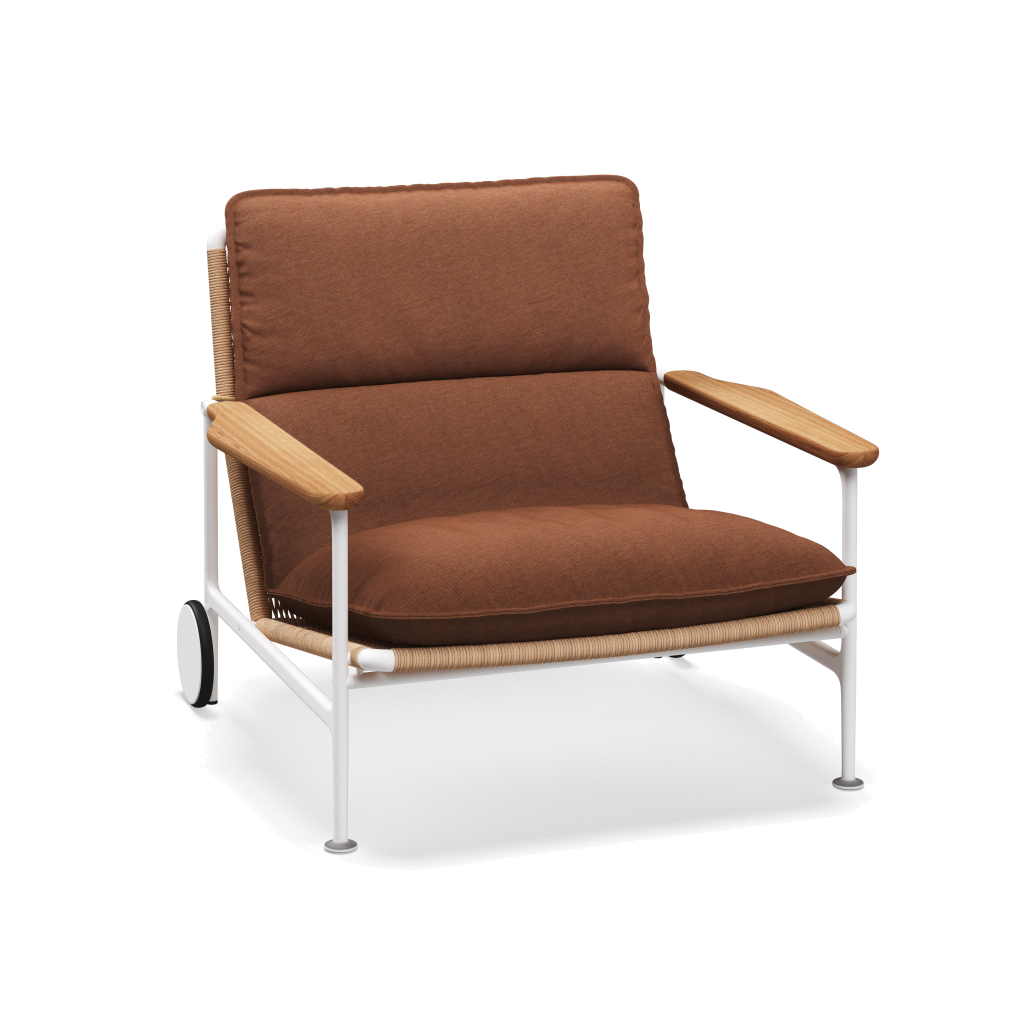 Zenith loungestoel met teakhouten armleuningen — White Wheat Natural met Tuck Cider