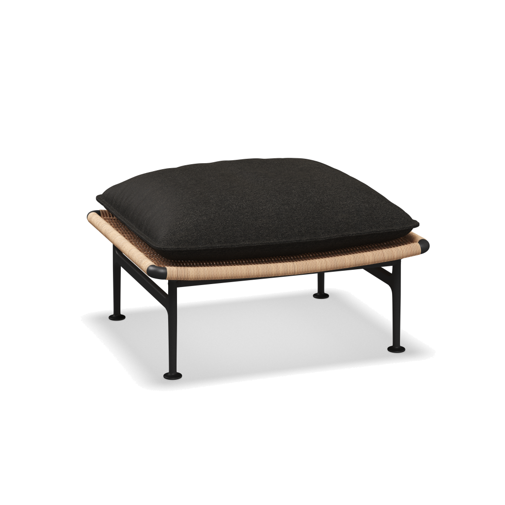 Zenith ottoman — Meteor Wheat met Tuck Sable
