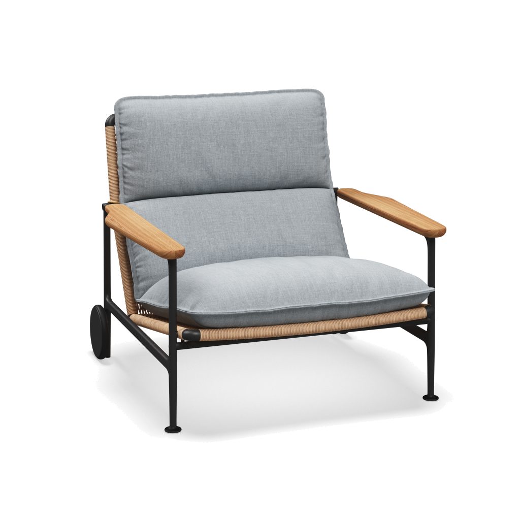 Zenith loungestoel met teakhouten armleuningen — Meteor Wheat Natural met Willa Sky