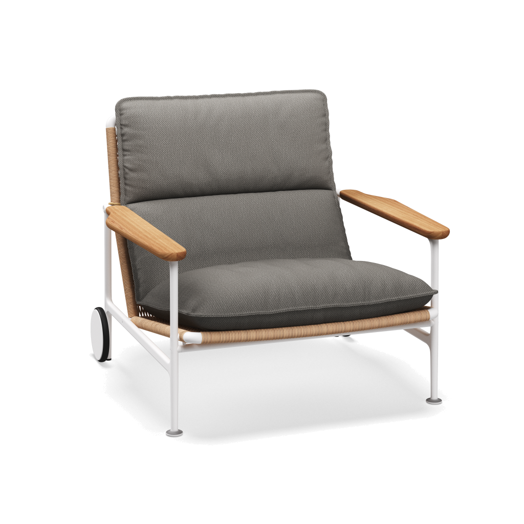 Zenith loungestoel met teakhouten armleuningen — White Wheat Natural met Dot Putty
