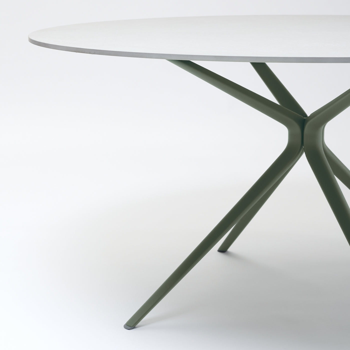 Moai Ronde Tafel – 92T12G