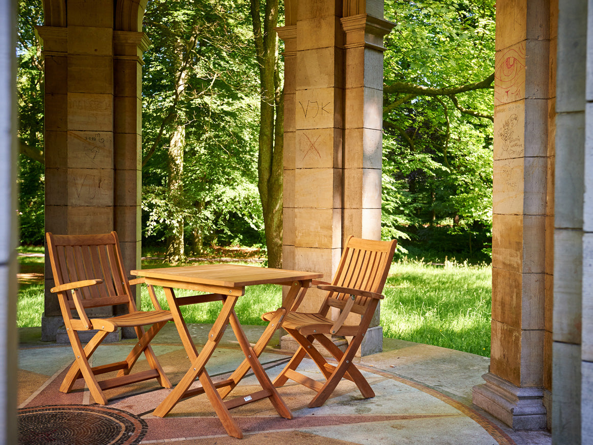 Alexia Folding Arm Chair