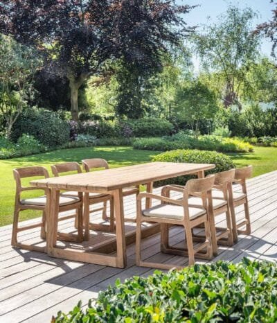 Dennis-tafel-rechthoekig-in-outdoor-setting.jpg