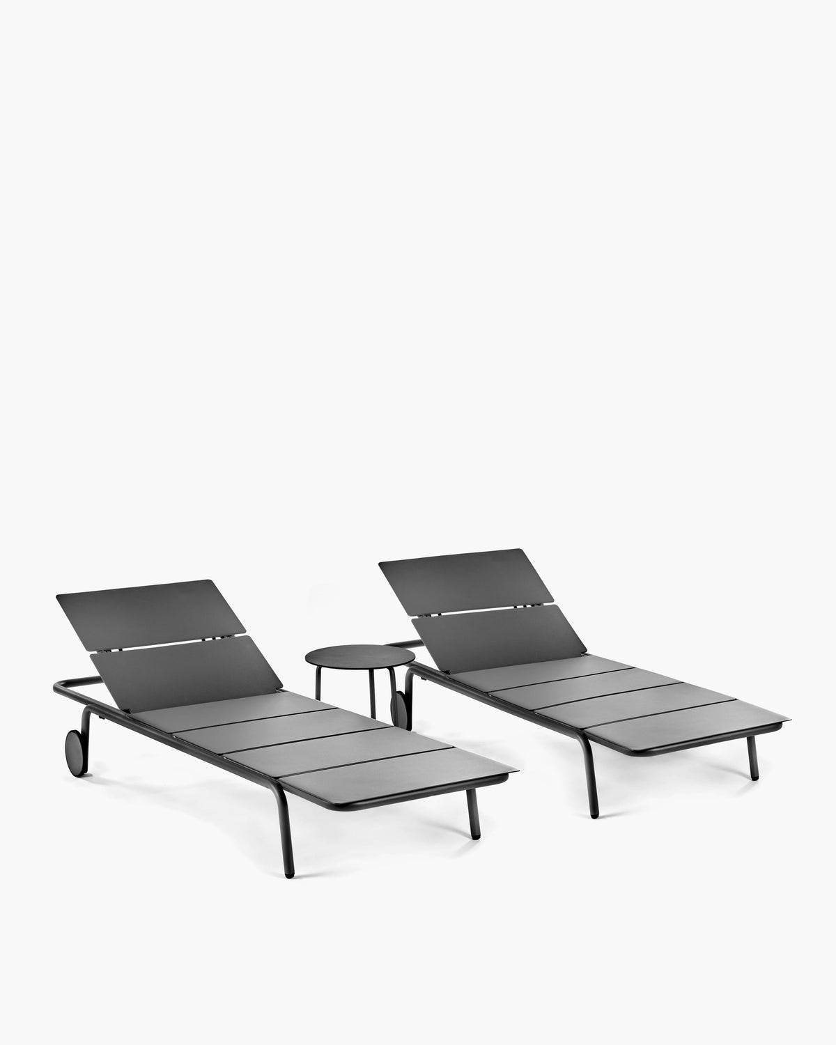 Sun Lounger August