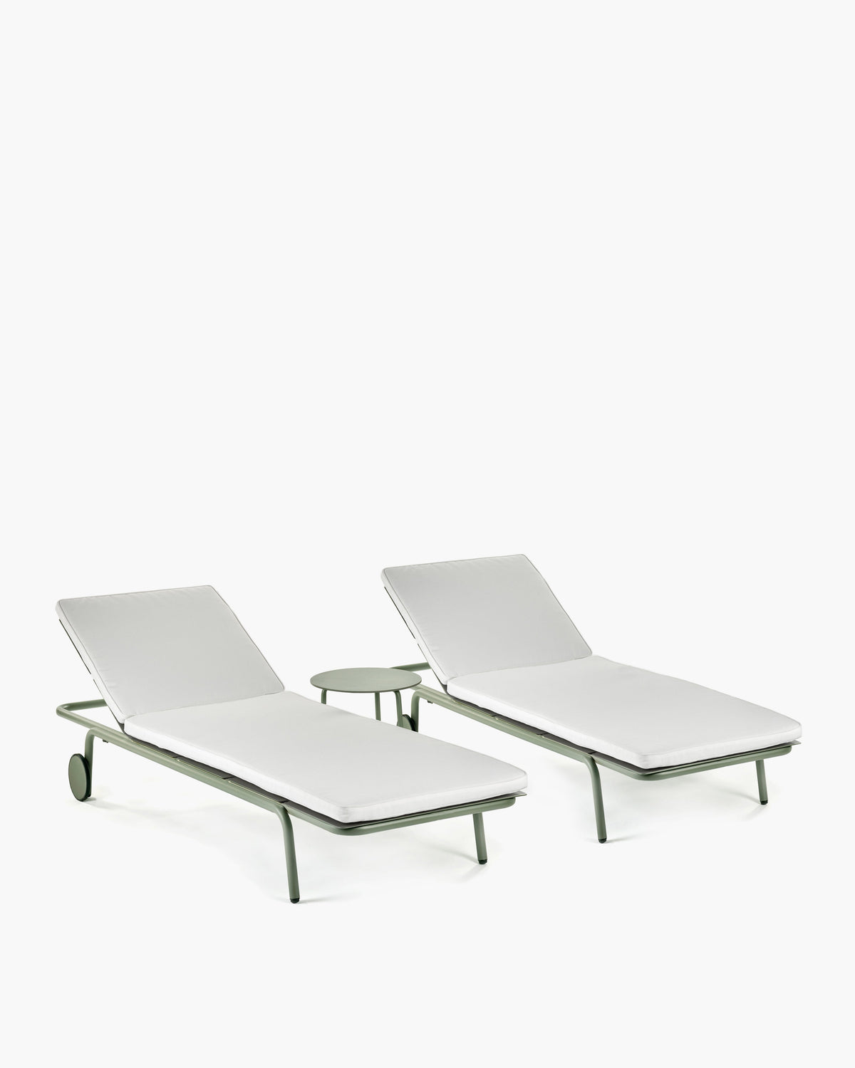 Sun Lounger August