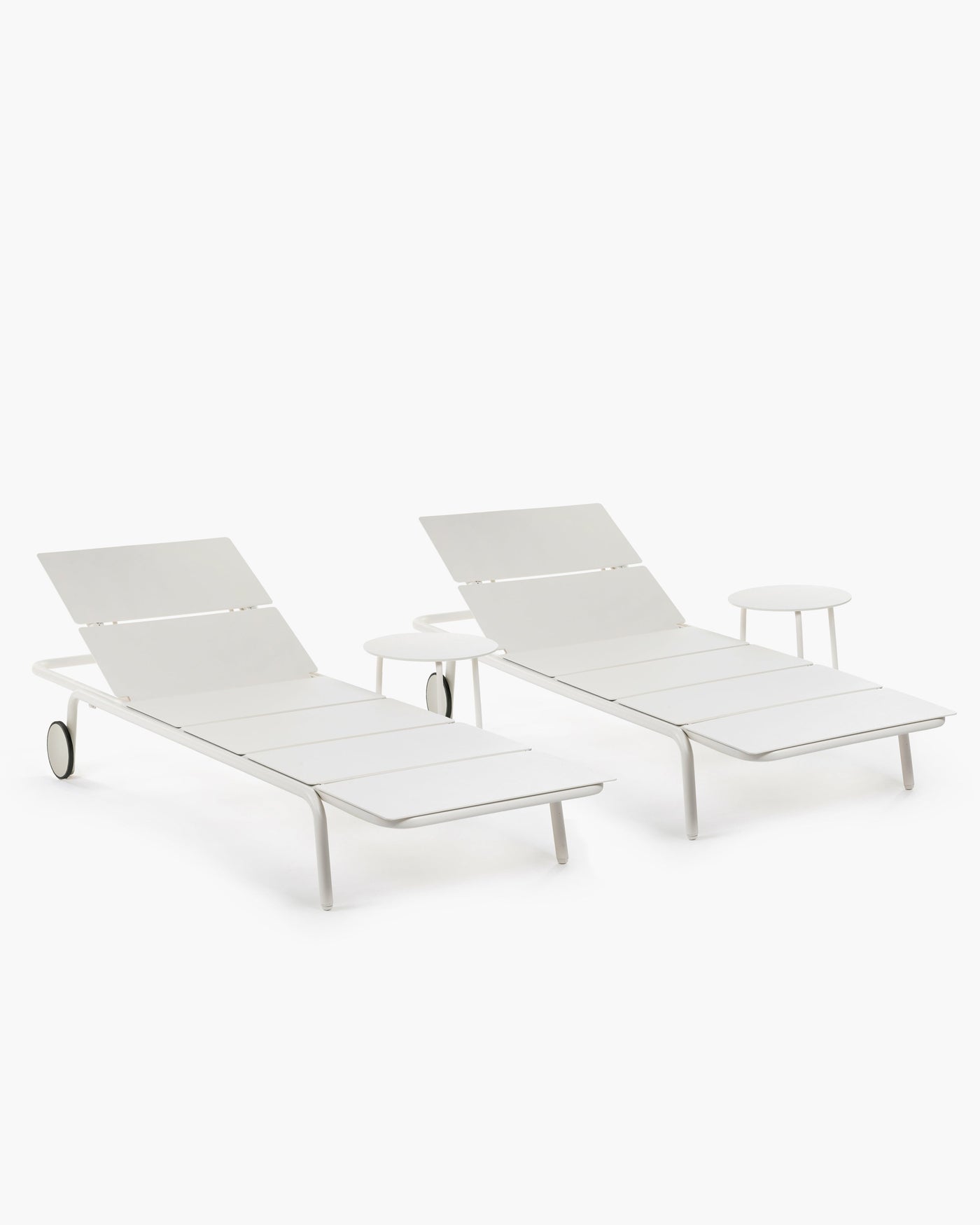 Sun Lounger August