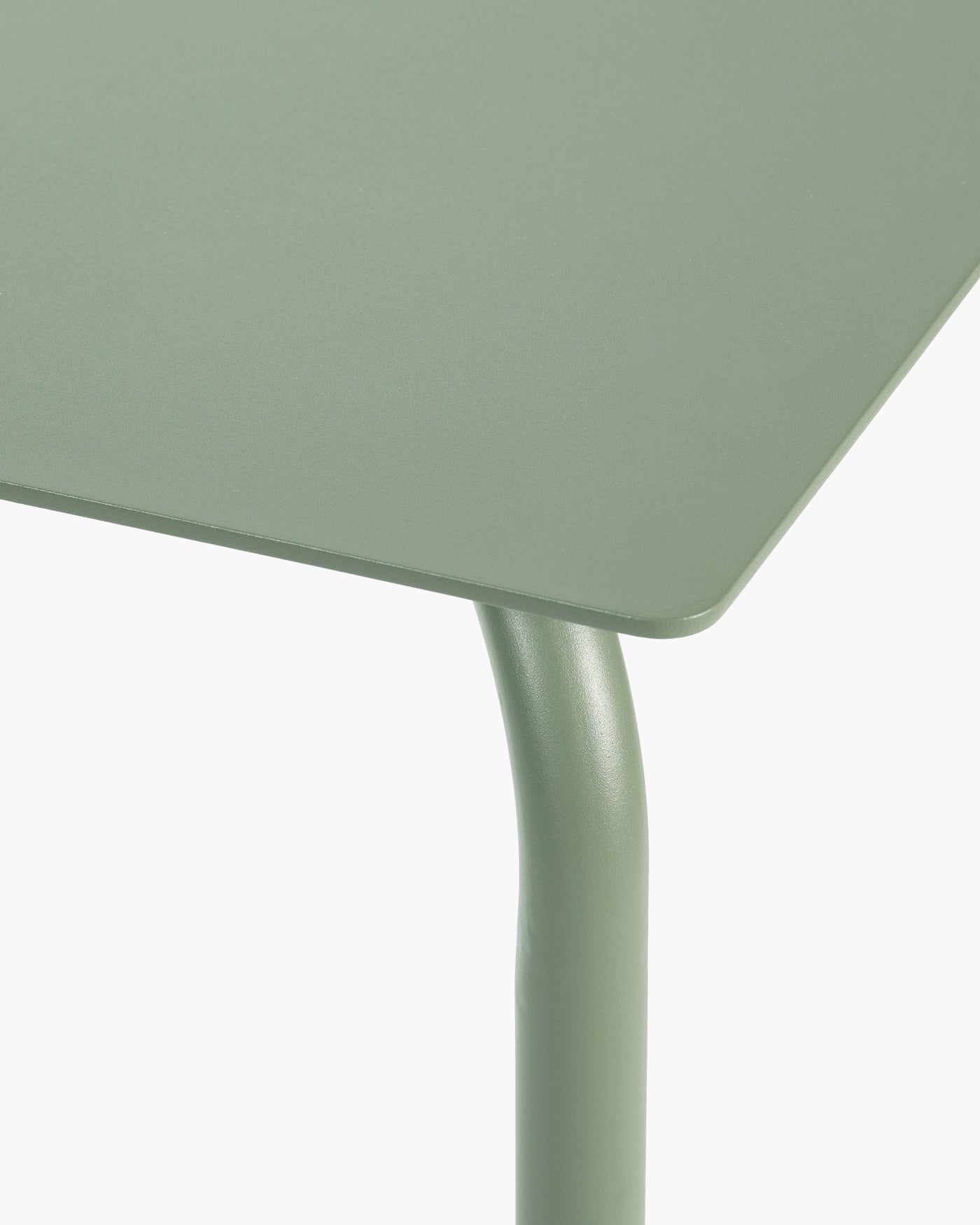Table Xl August