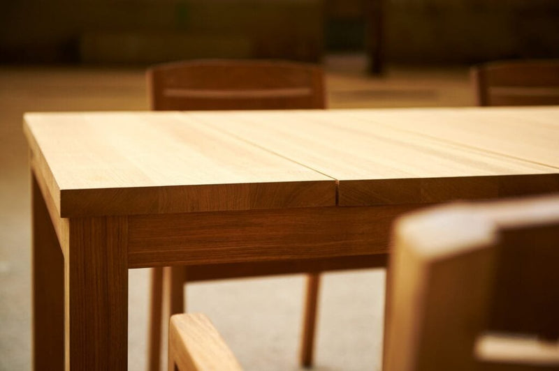 Floris-table-detail-3-min-1024x681-1.jpg