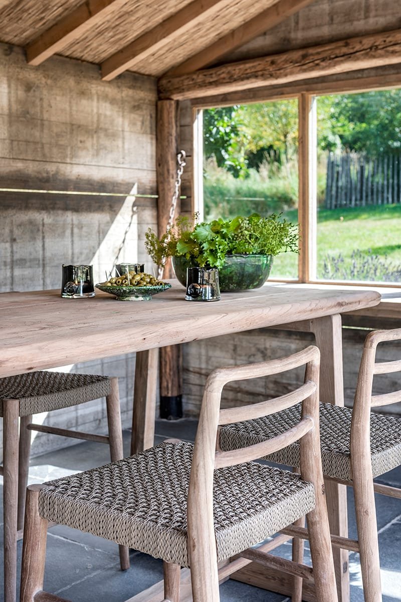 Jared-barstoel-met-bijhorende-tafel-1.jpg