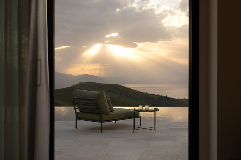LEVEL2_Chaise-longue-dark-grey-leaf_EDGE_olive-green_HOUE_3642_low.jpg