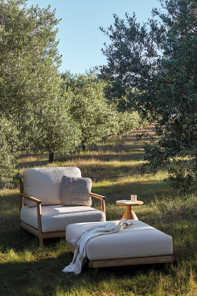 MUYU-LOUNGE-CHAIR-1-683x1024-1.jpg
