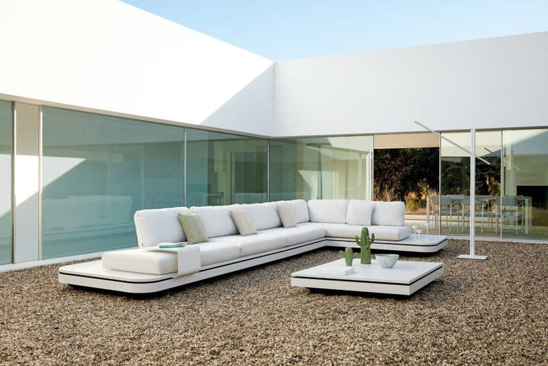 Manutti-Elements-L-shaped-outdoor-lounge-min-1024x683-1.jpg