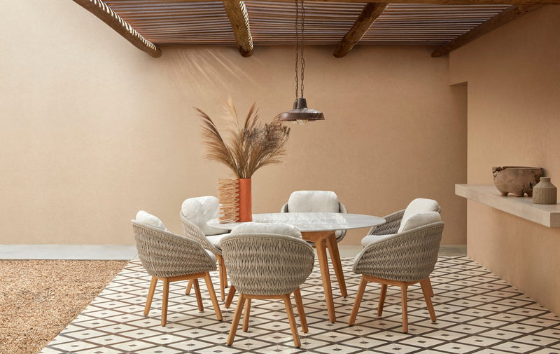Manutti_Sandua_diningchair_ambiance07.jpg