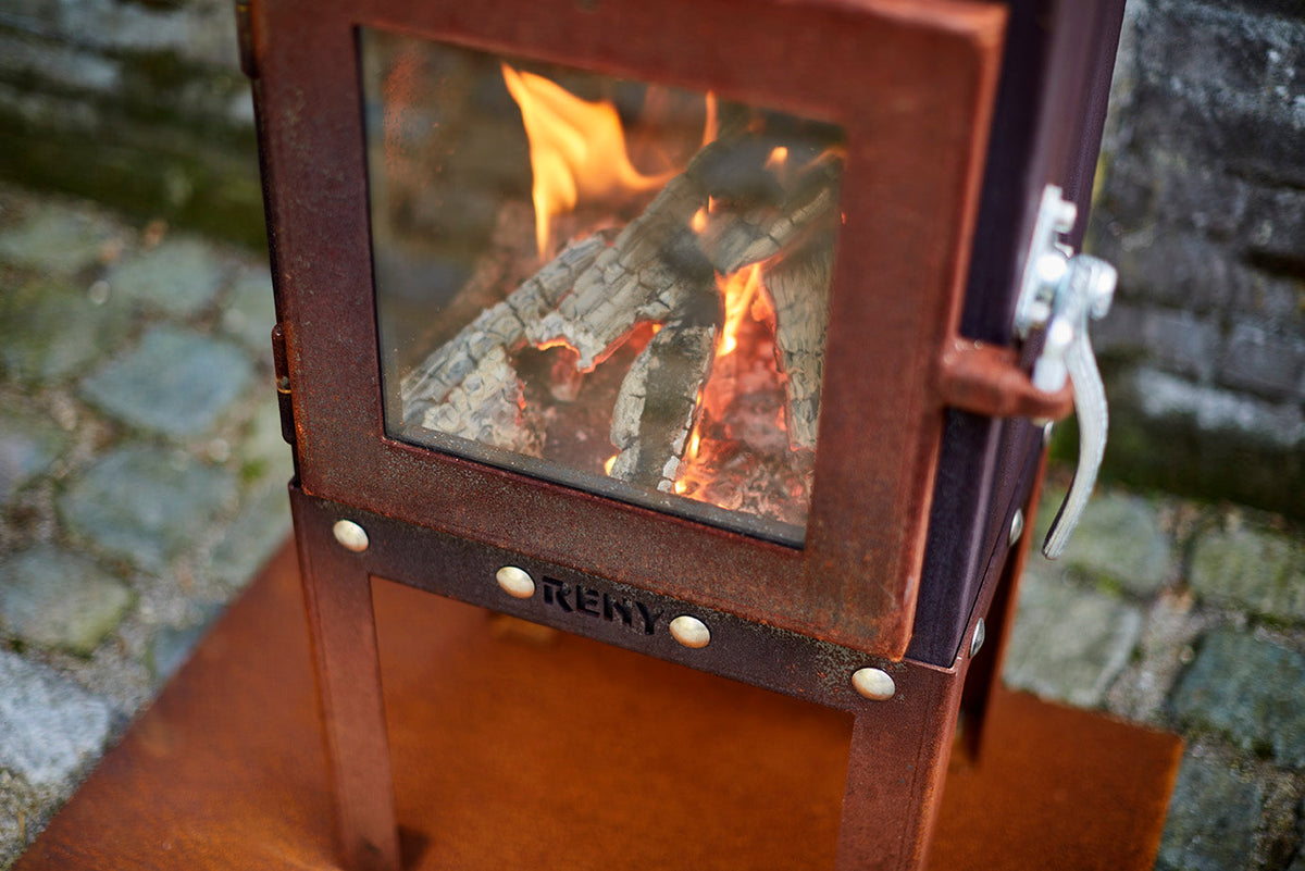 Piquia detail vlammen door keramisch glas