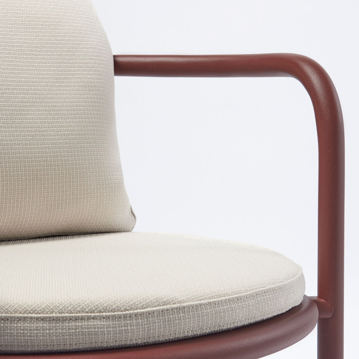 Roè Eetfauteuil met Zit- en Rugkussen – R302