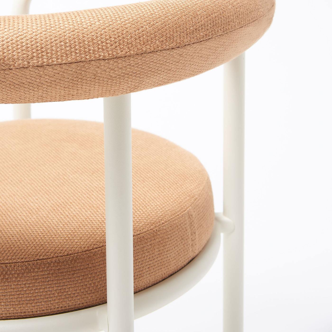 Roè Eetfauteuil met Afneembaar Zitkussen en Rolkussen – R303