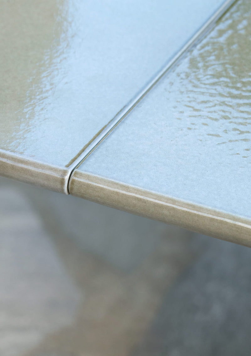 REGALIZ TABLE (3)