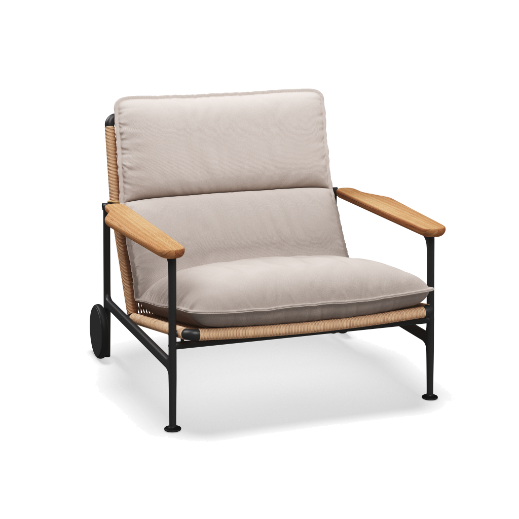 Zenith loungestoel met teakhouten armleuningen — Meteor Wheat Natural met Fife Bone