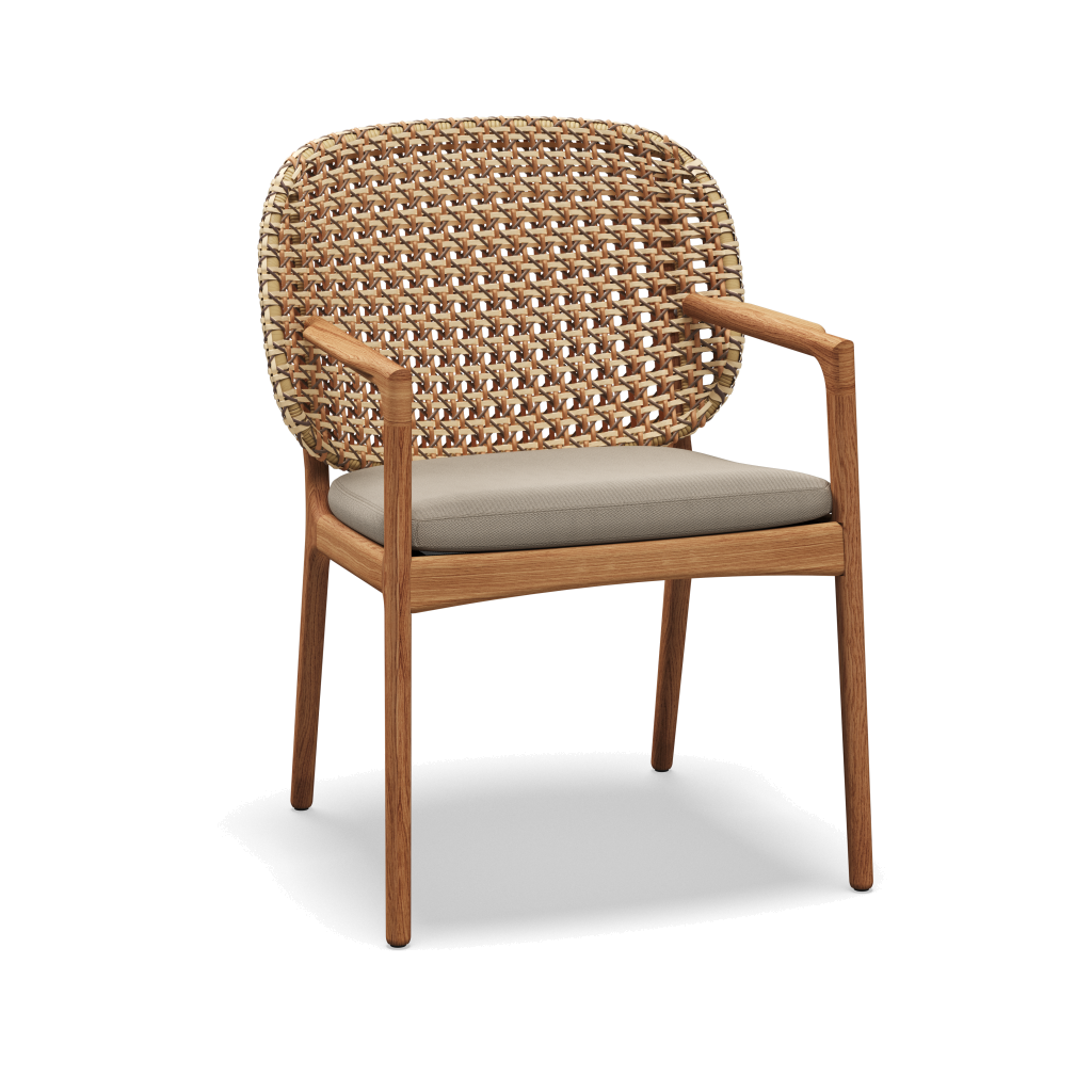 Kay Armchair — Harvest Wicker met Tuck Truffle