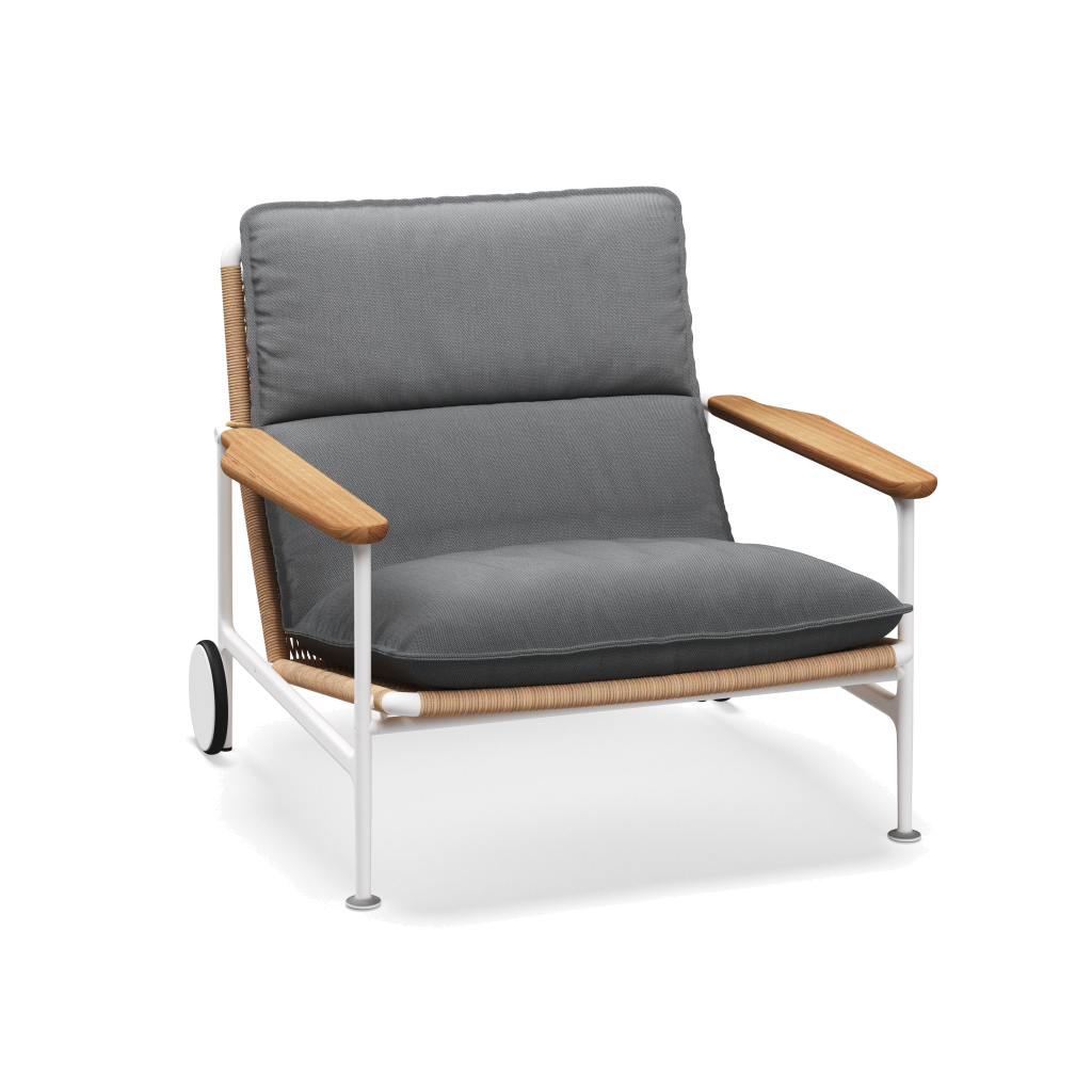 Zenith loungestoel met teakhouten armleuningen — White Wheat Natural met Castillo Smoke