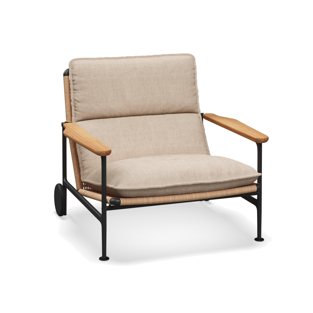 Zenith loungestoel met teakhouten armleuningen — Meteor Wheat Natural met Ground Sand