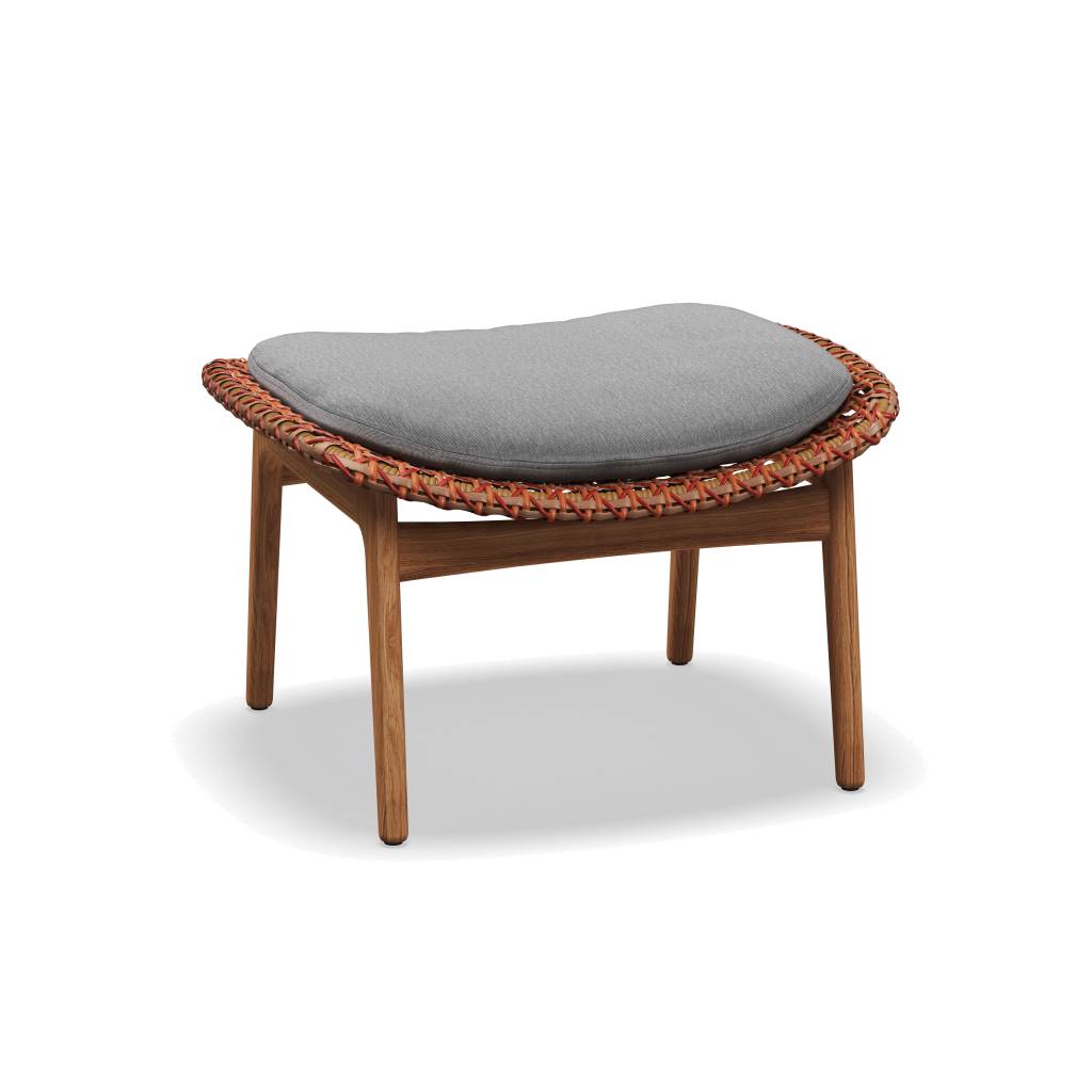 Kay Ottoman — Copper Wicker met Tuck Dust
