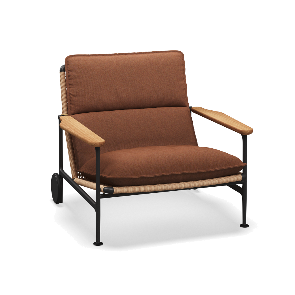 Zenith loungestoel met teakhouten armleuningen — Meteor Wheat Natural met Tuck Cider