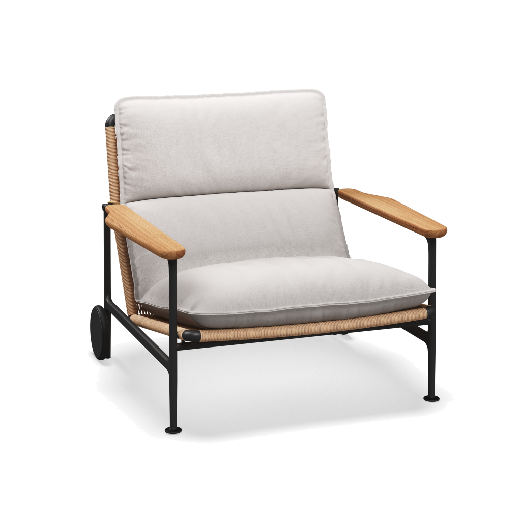 Zenith loungestoel met teakhouten armleuningen — Meteor Wheat Natural met Willa Snow