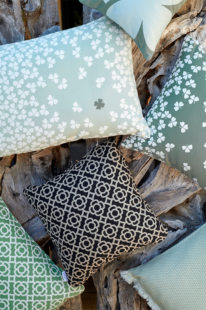Trèfle outdoor cushion
