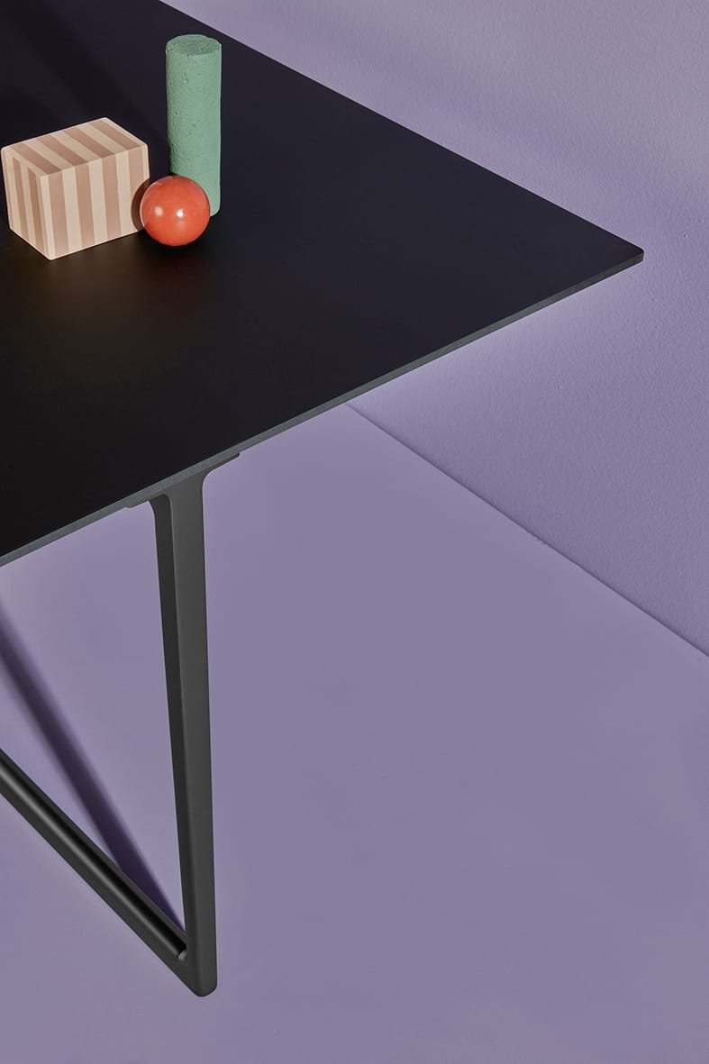 Toa-Table_ambientata_20205_low.jpg