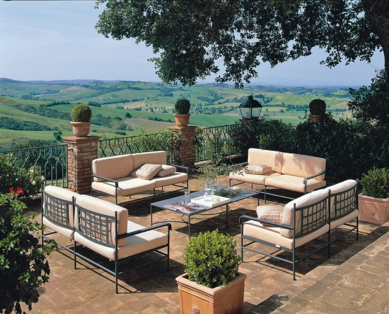 Unopiu_toscana_lounge_amazing_setting-1024x826-1.jpg