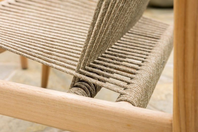 Vincent-Sheppard_Frida-lounge-chair_dune-white_05.jpg