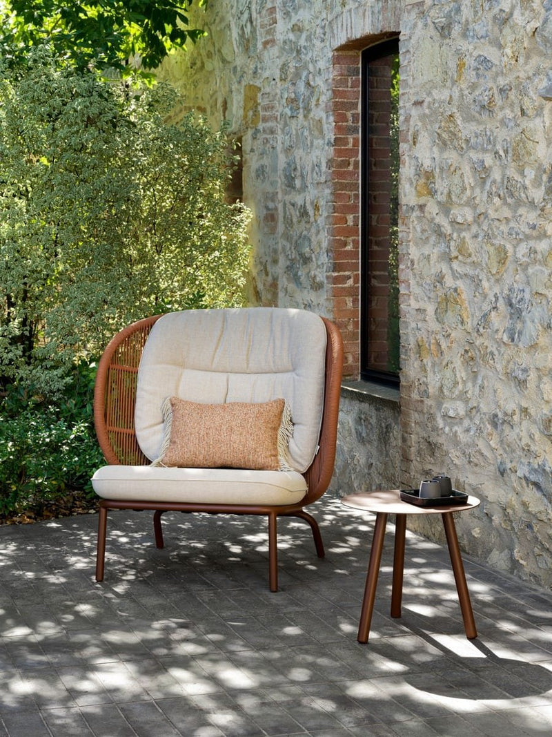 Vincent-Sheppard_Kodo-cocoon-Terracotta_Lilo-side-table-rust_HR.jpg