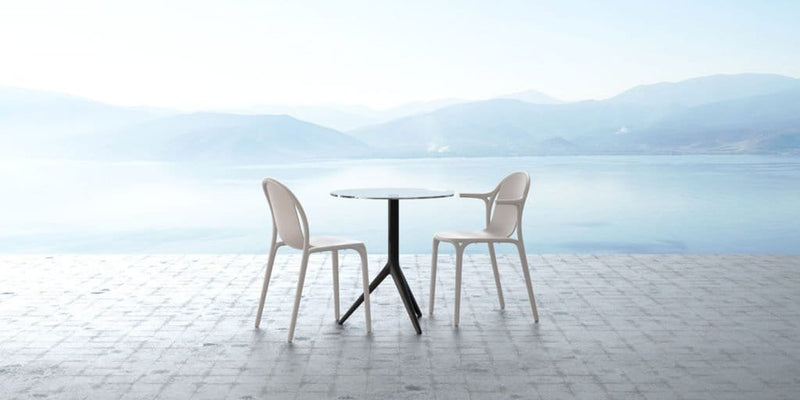 Vondom-Brooklyn-stool-and-table-1024x512-1.jpg