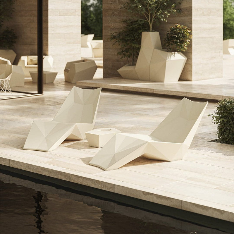 Vondom-Faz-outdoor-furniture-Ramon-Esteve-4.jpg