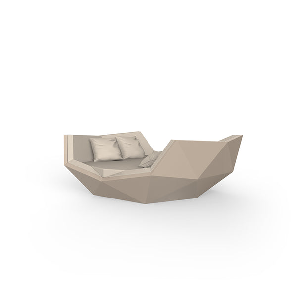 Vondom Iglu Daybed With Fabric Top