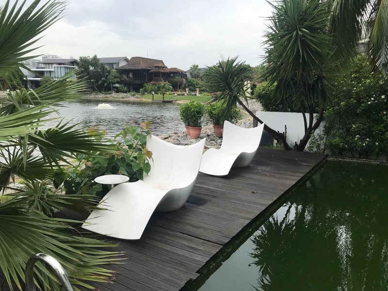 Vondom-Surf-in-outdoor-setting.jpg