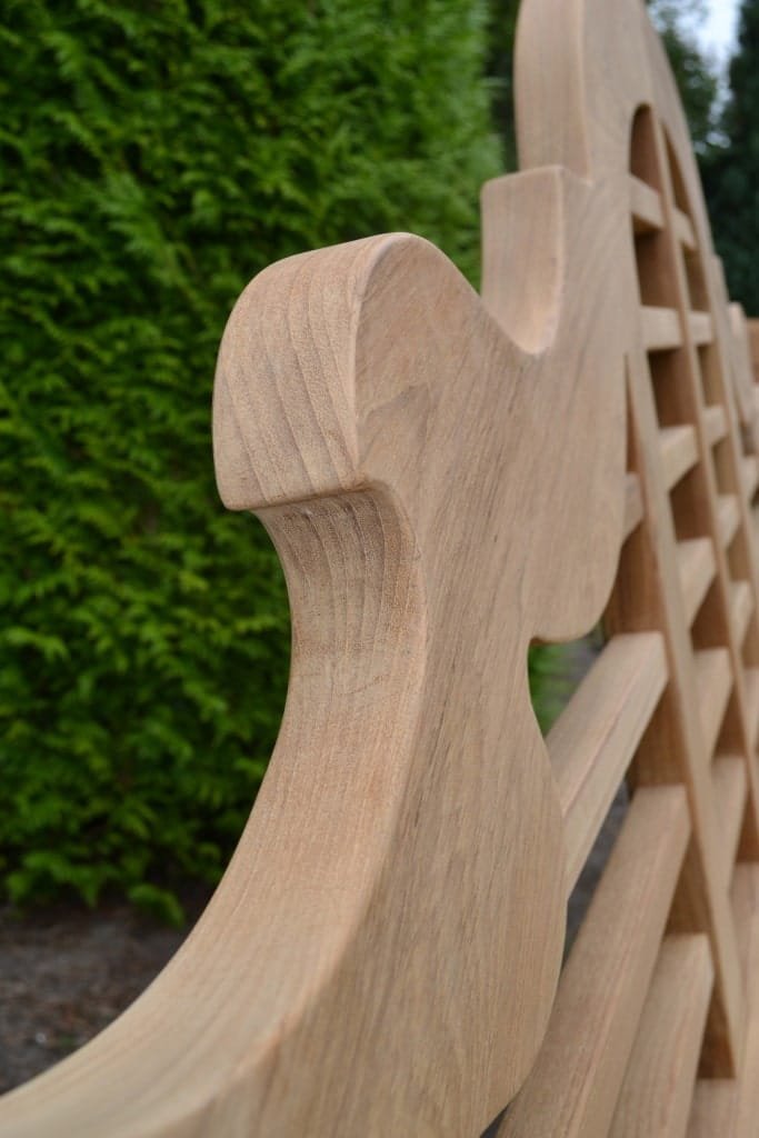 Wilhelina-Luytjens-bench-1-min.jpg
