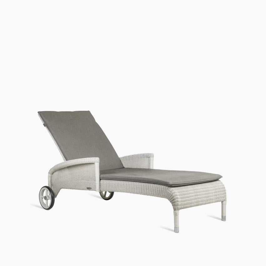 Safi Sunlounger With Arms