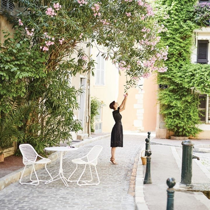 chaise-et-table-Fermob-mobilier-de-jardin.jpg
