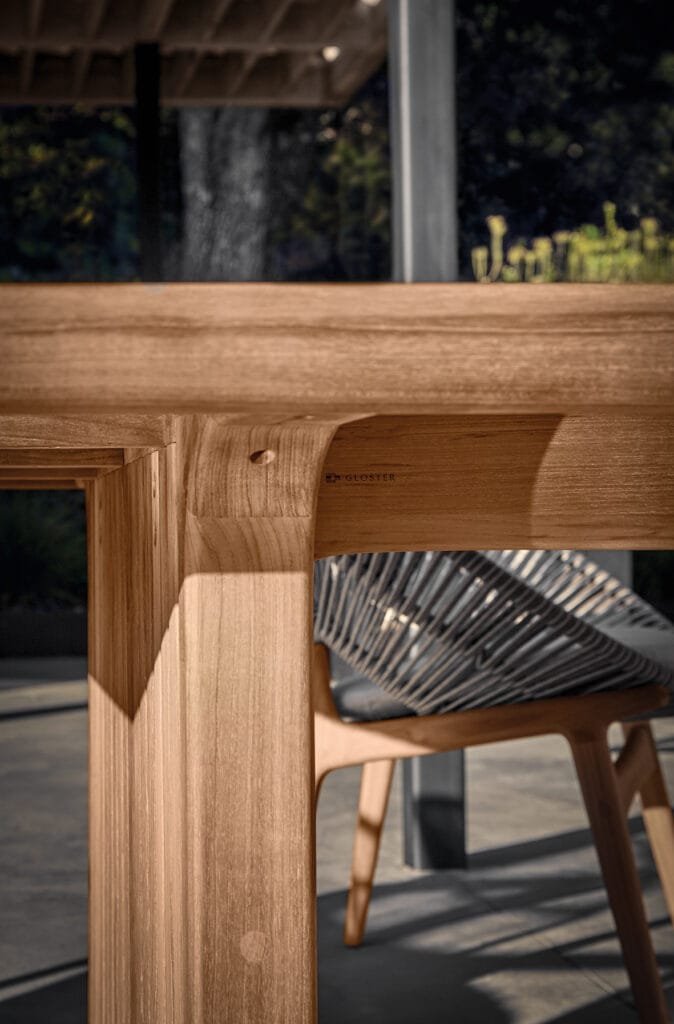 deck-dining-table-detail_1-674x1024-1.jpg