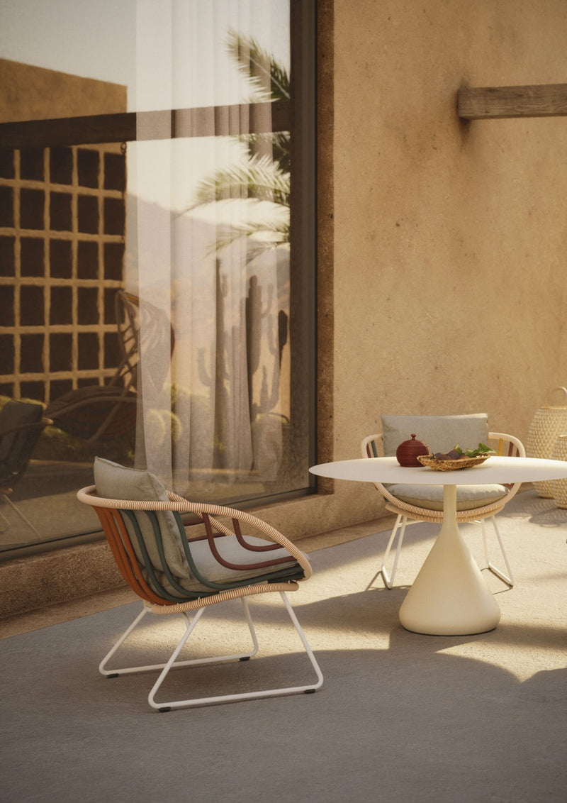 dedon-mood-kida-loung-chair-vertical-min-scaled.jpg