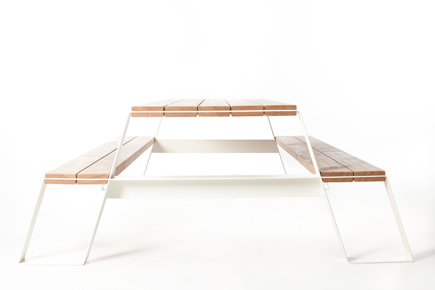 VONK Fuse Picnic Table