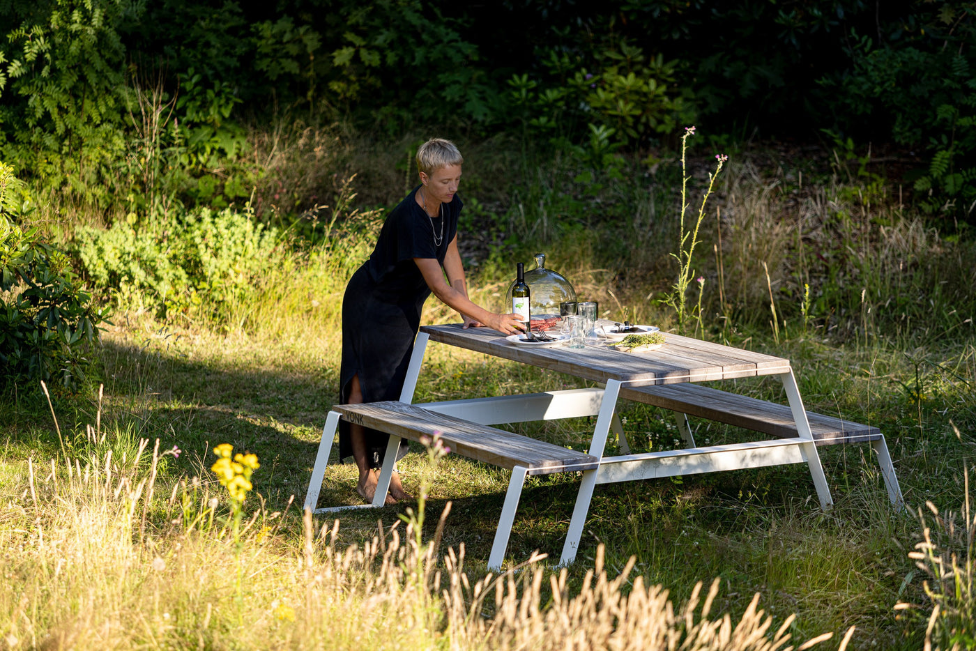 VONK Fuse Picnic Table