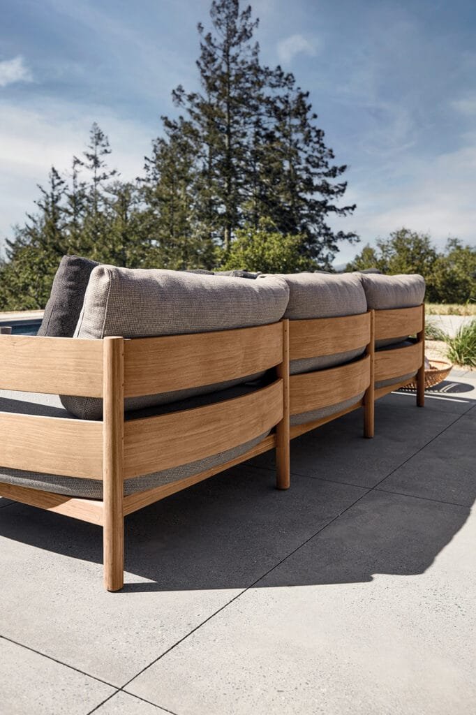 haven-sofa-detail-682x1024-1.jpg