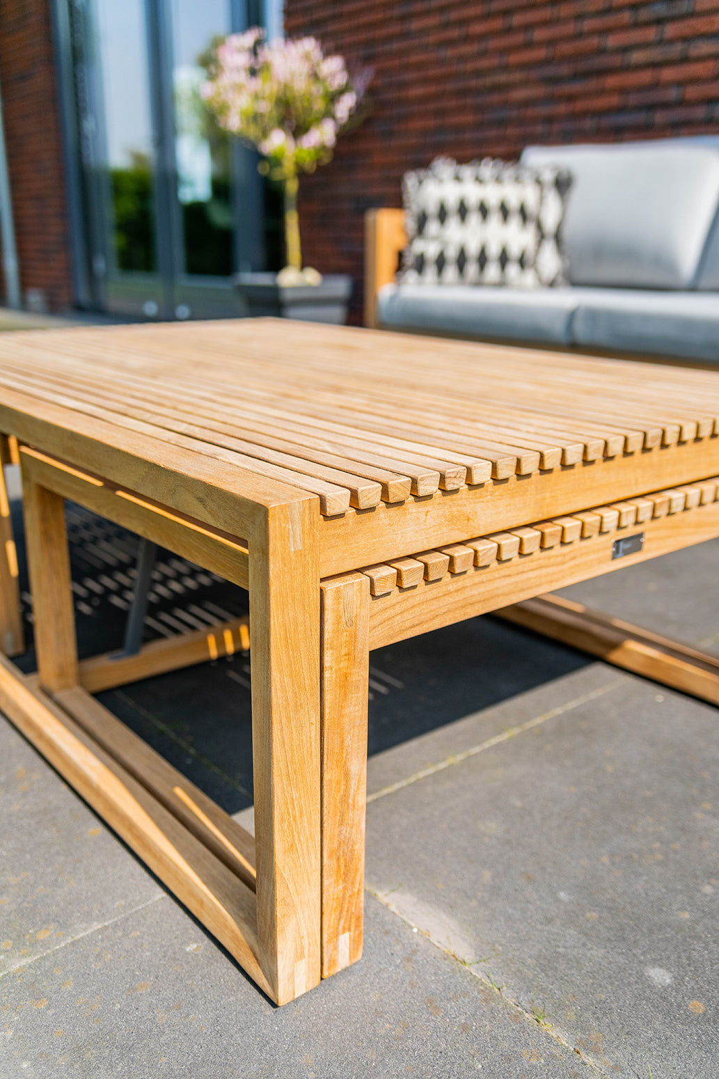 Maxima Coffee Table